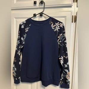 Women navy blue/floral sleeves cardigan, size small